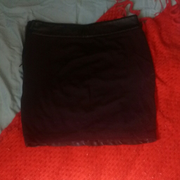 Skirt - Picture 3 of 3